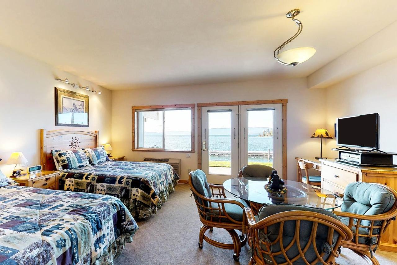 Many Springs Lakefront Condos Bigfork Quarto foto
